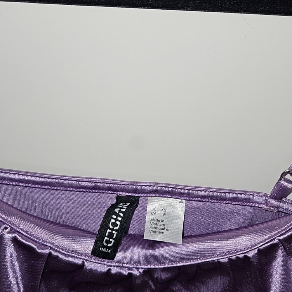 H&M Divided Cropped Tank - Picture 2 of 3
